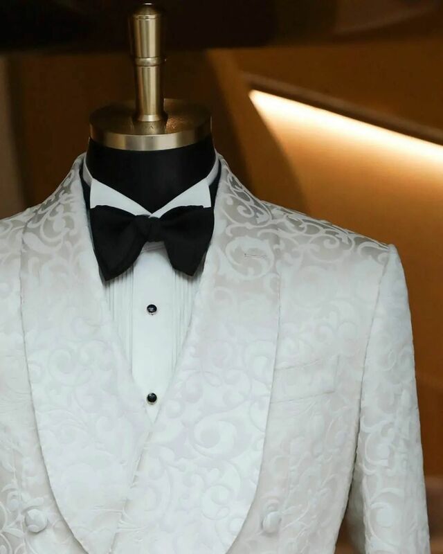 Traje de boda blanco para hombre, Blazer elegante, chal, esmoquin de solapa, ropa de novio Jacquard Floral, traje de fiesta de noche de graduación, solo abrigo