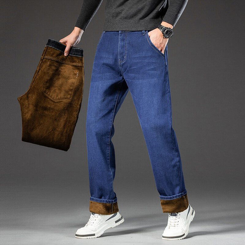Plus size zimowe jeansy męskie wyściełane proste o wysokiej elastyczności, zagęszczone ciepłe spodnie męskie o średniej talii 46 130kg