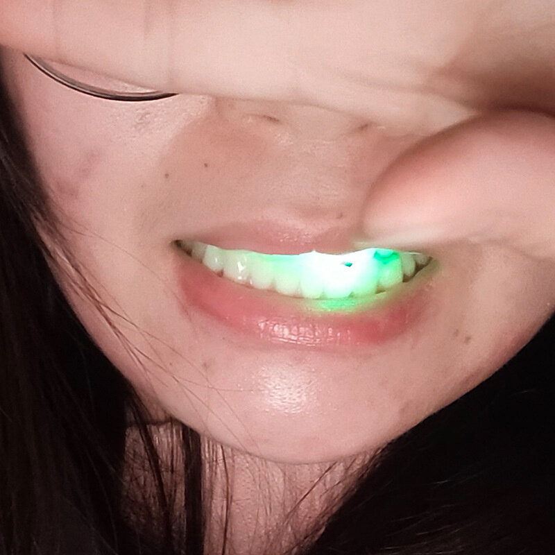 1 Pair Vampire Teeth Fangs Halloween Party Masquerade Vampire Prop Accessories Glow Tooth LED Light Cosplay Luminous Dentures