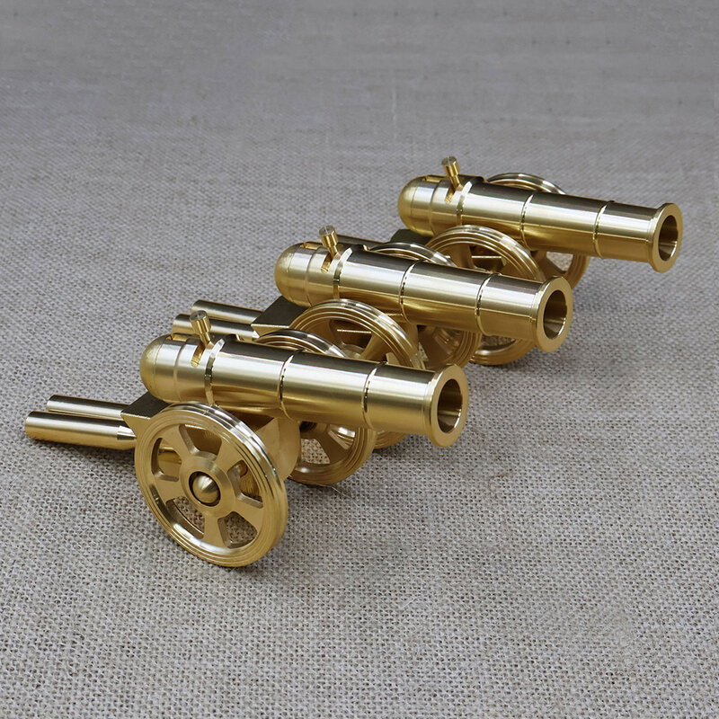 1 pz Vintage ottone piccolo cannone ornamenti per la casa ufficio studio cortile regalo modello di città auto scrivania casa compagno decorazione da tavola militare