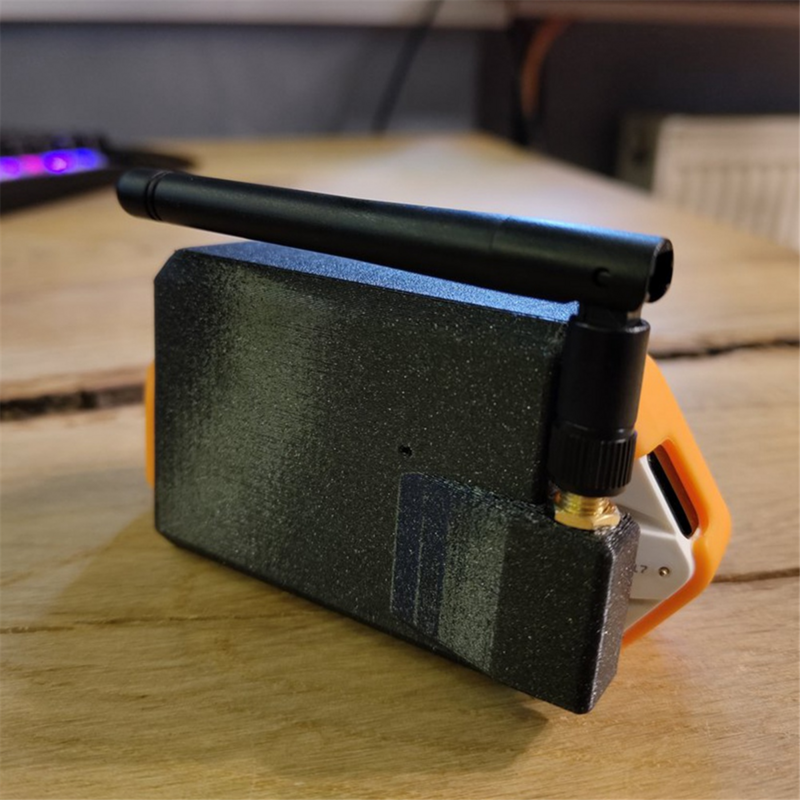 Esp32 addon board kit wifi rucksack mit einem 3d gedruckten fall für flipper zero, externe antennen version