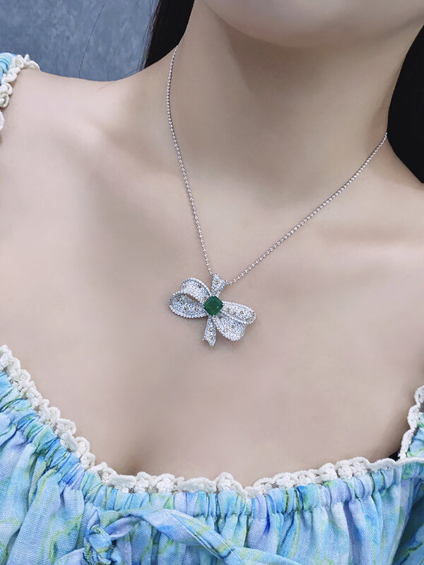 LUOWEND 18K White Gold Necklace Real Natural Diamond Luxury Emerald Pendant Exquisite Bow Shape Jewelry for Women Senior Banquet