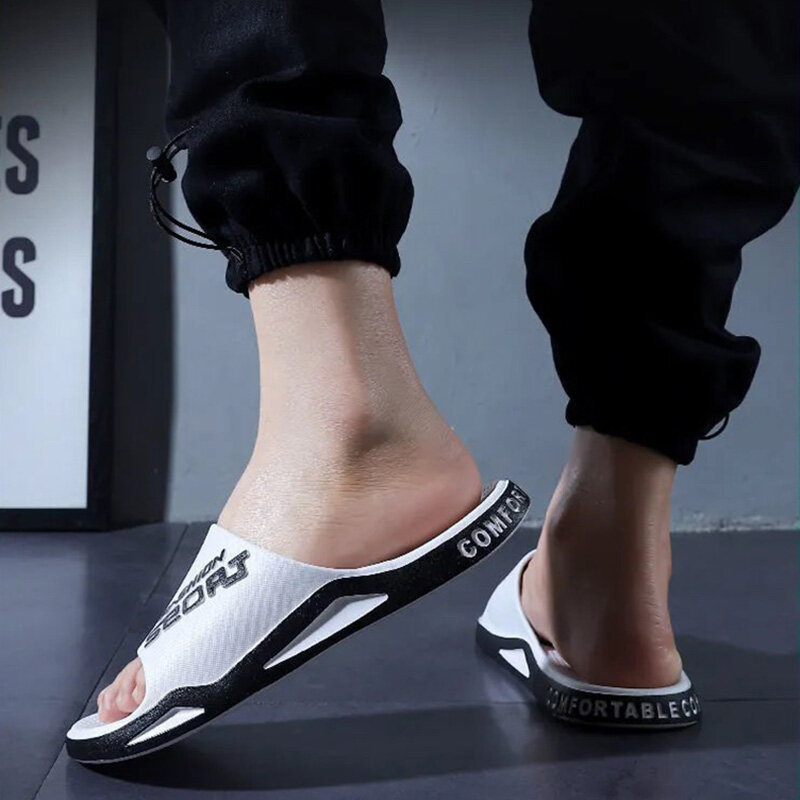 2024 Summer Men's Slippers Fashion Outwear Home Indoor Bathroom Thick Bottom Simple Men's Slippers