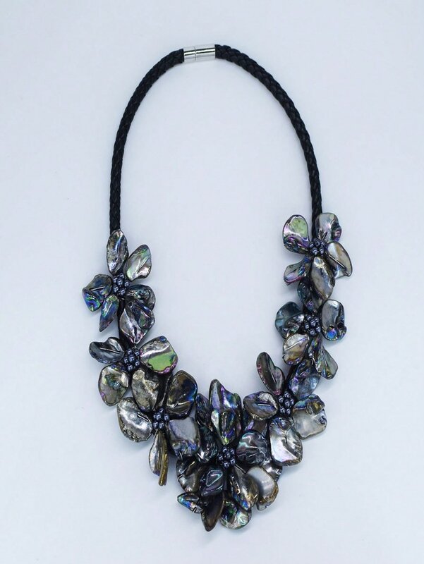 Weiße schwarze Muschel perle 7 stücke Blumen Halskette 48cm Natur fppj Halskette