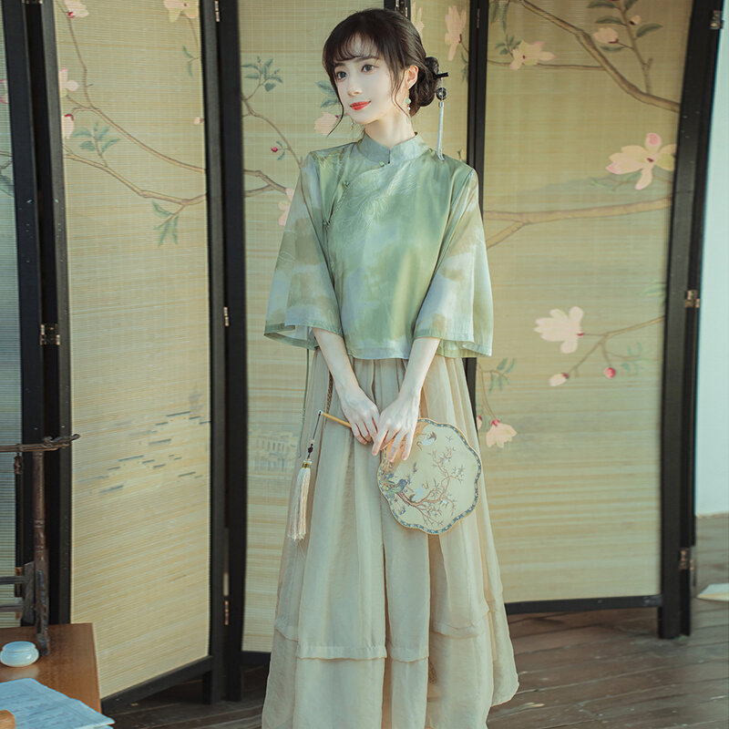 女性のためのレトロなツーピースセット、中国の漢服、新しい