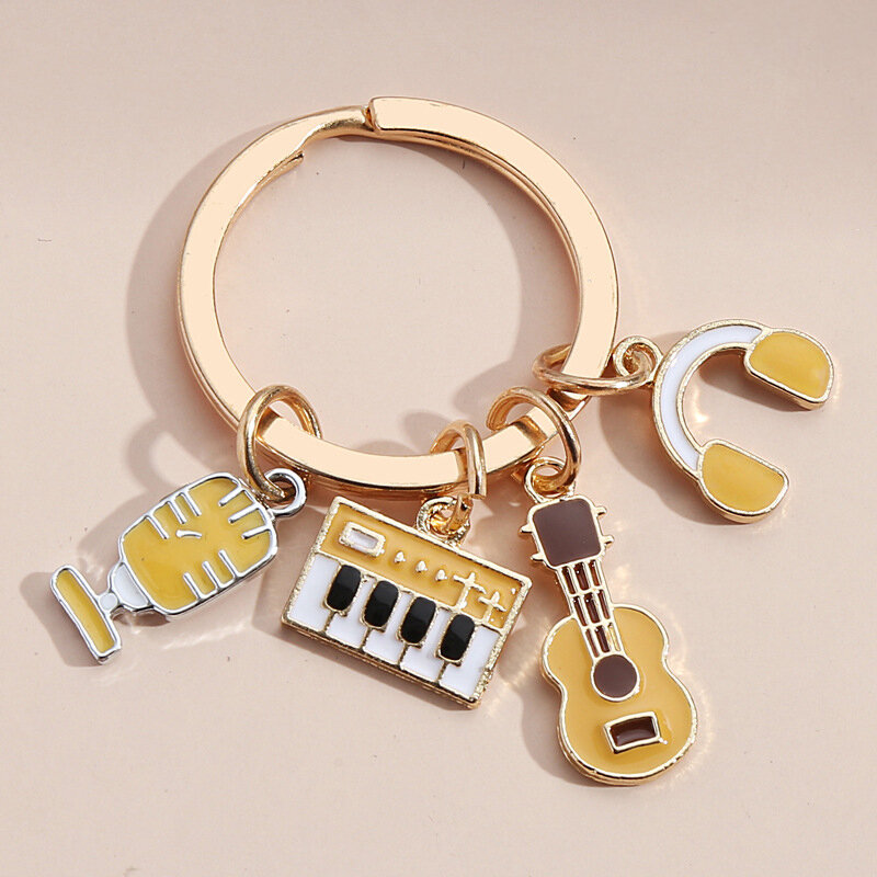 Милые эмалированные музыкальные инструменты, брелок для ключа с клавиатурой, гитарным кольцом, музыкальные брелки для художников, подарки, ювелирные аксессуары