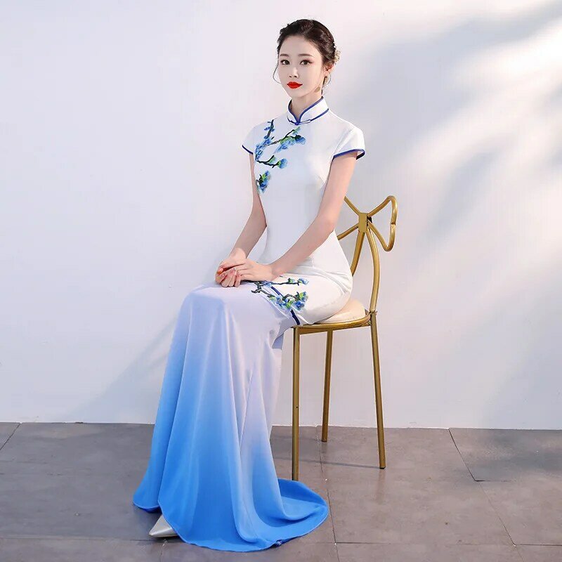 Wiosna Sexy z krótkim rękawem Qipao haft aplikacja stójka Gradient syrenka Satin Cheongsam chińskich kobiet sukienka