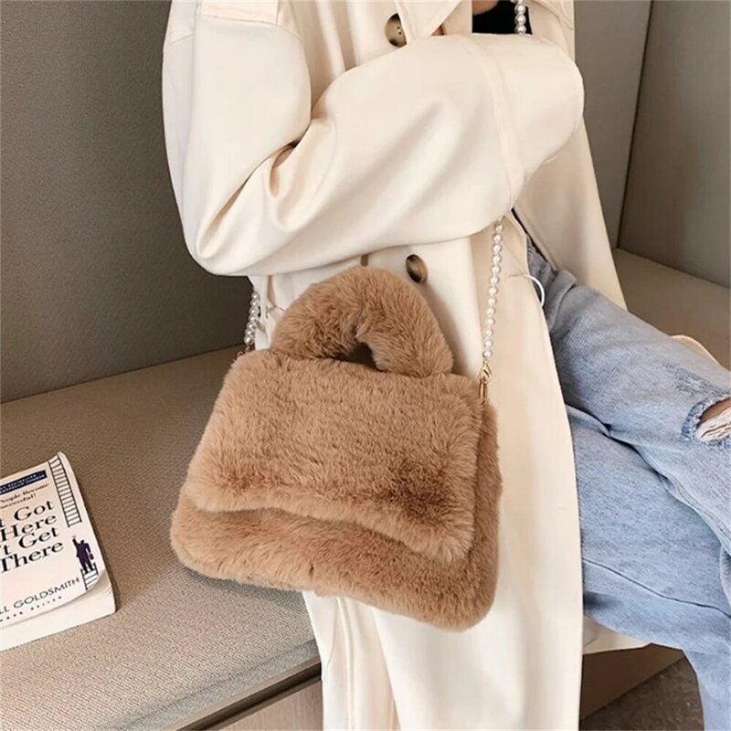 Winter Faux Fur Tote Bag for Women Furry Shoulder Bag Chain Fluffy Crossbody Bag Plush Handbags Shopper Fuzzy Top Handle Bag New