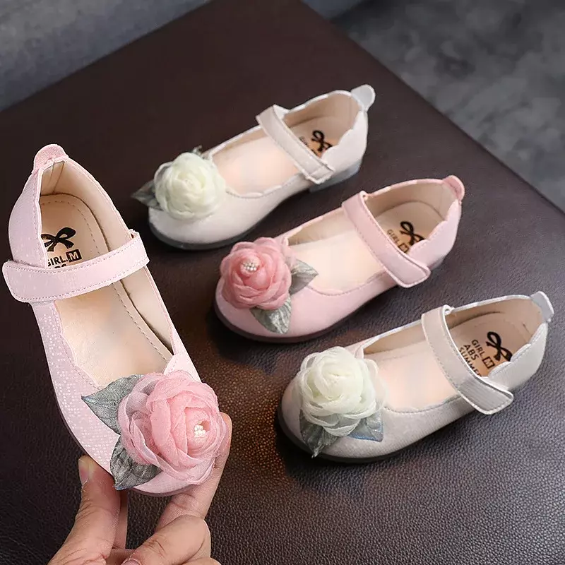 Кружевные туфли для принцесс для девочек, новинка 2024, детская модная кожаная обувь с цветочным рисунком, элегантные темпераментные туфли для танцев, свадебные женские туфли