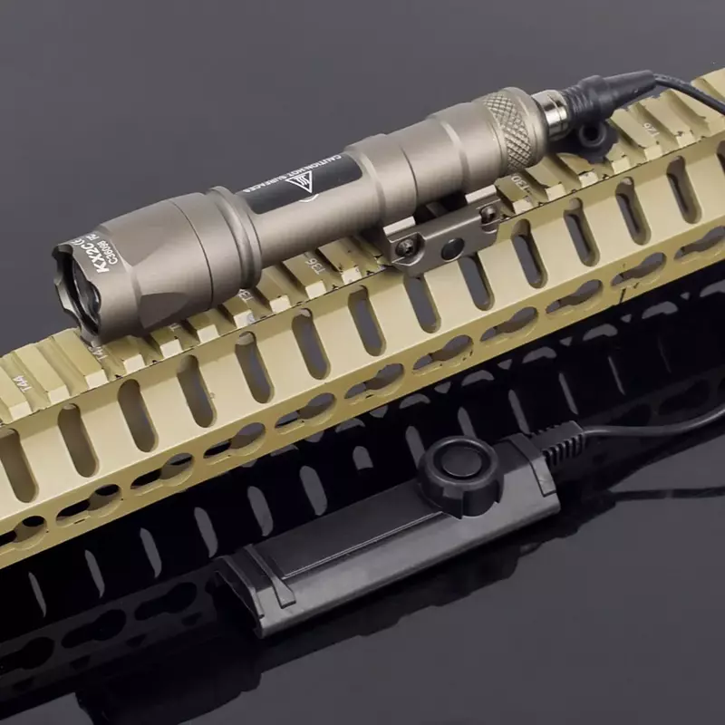 Surefir senter taktis M600 M600B M600C, senjata lampu Lanterna senapan arma senter Pramuka lampu berburu rel Pictinny