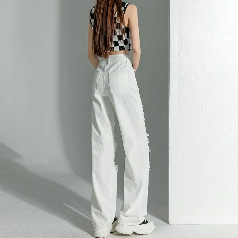 Белые состаренные джинсы для женщин, летние облегающие прямые брюки с высокой талией и широкими штанинами, 2024