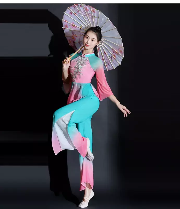 ชุดเต้นรำจีนคลาสสิกใหม่ฤดูใบไม้ผลิและฤดูร้อนเสื้อผ้าสำหรับการแสดงชุดฝึกเต้นของผู้หญิง