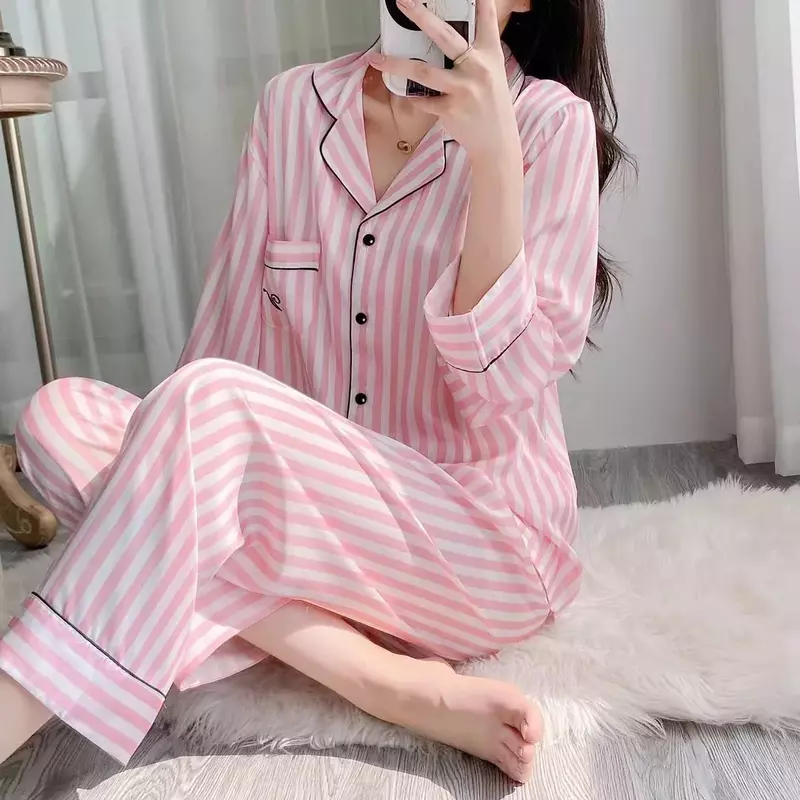 Sexy gestreifte Frauen Pyjama Sets Seide rosa Damen Nachtwäsche Star Modelle Homewear zweiteilige Set Ins Tiktok beliebte schöne Nachtwäsche