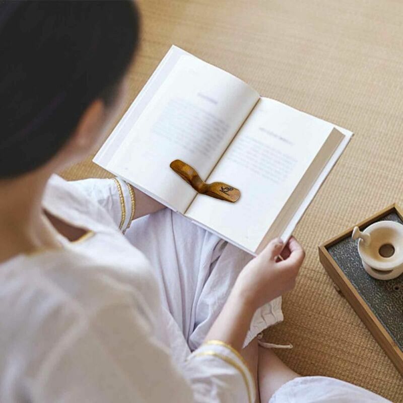 Comodo segnalibro per il pollice creativo in legno con una mano per leggere il libro supporto per il libro del pollice amanti del libro dell'ufficio