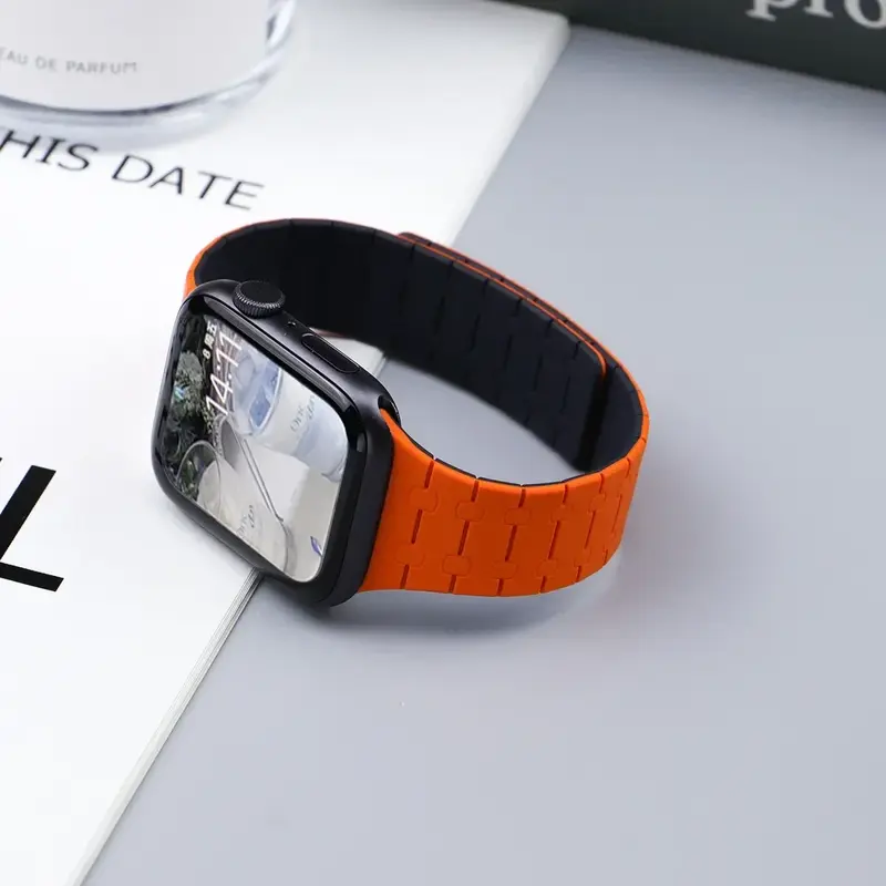 Bracelet magnétique en silicone pour Apple Watch, Ultra Band, Bracelet Correa pour iWatch Series 8 SE, 7, 6, 5, 4, 38mm, 42mm, 49mm, 45mm, 41mm, 40mm, 44mm