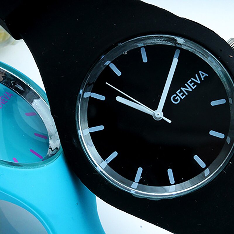 Reloj de cuarzo con correa de silicona para mujer, pulsera informal de color caramelo, a la moda
