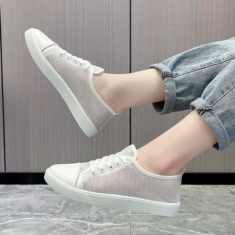 Summer Women's Breathable Mesh Low Top Sneakers New Lace Up Flat Casual Shoes for Women Outdoor Women's Platform Walking Shoes