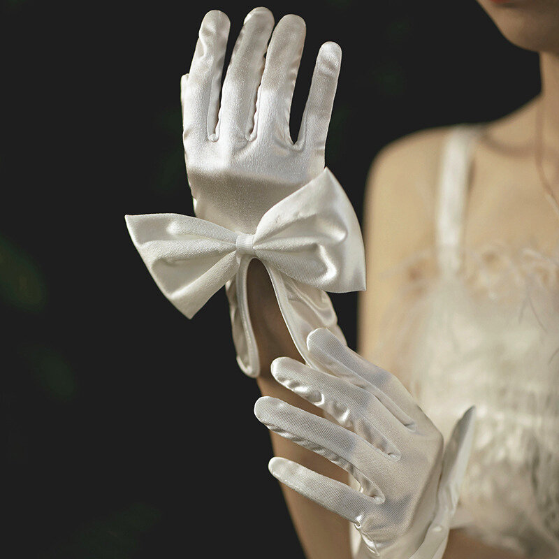 Kobiety krótkie pełne palce łuk nadgarstek elegancki biały satyna w kolorze kości słoniowej ślubny rękawiczki ślubne akcesoria ślubne impreza taniec na bal