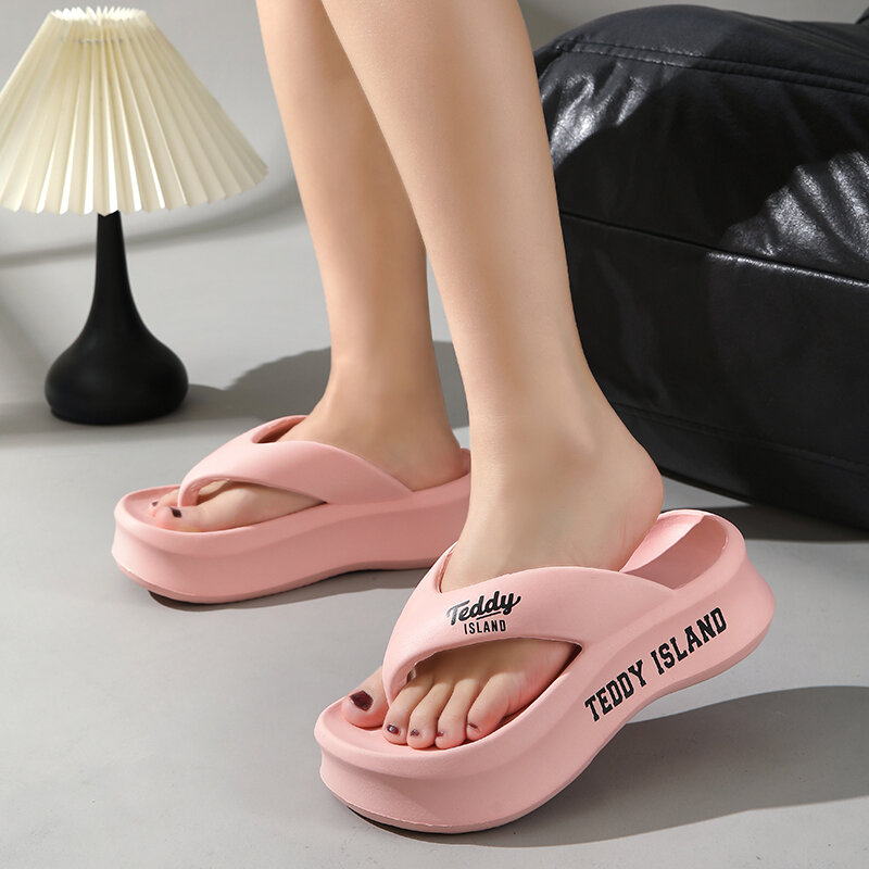 Chanclas antideslizantes de plataforma gruesa para mujer, zapatillas de baño para el hogar, sandalias de suela suave de EVA para interiores, 2024