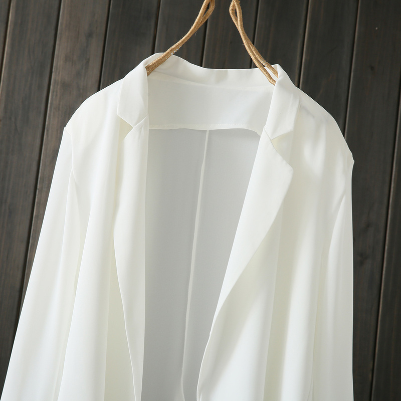 Blazer Wanita Sifon Longgar Ukuran Besar Atasan Mantel Pakaian Luar Wanita Kantor Ringan Saku Putih Solid Baru Musim Panas 2022