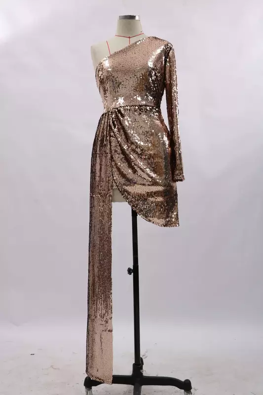 Женское платье-мини с одним плечом, длинным рукавом и блестками