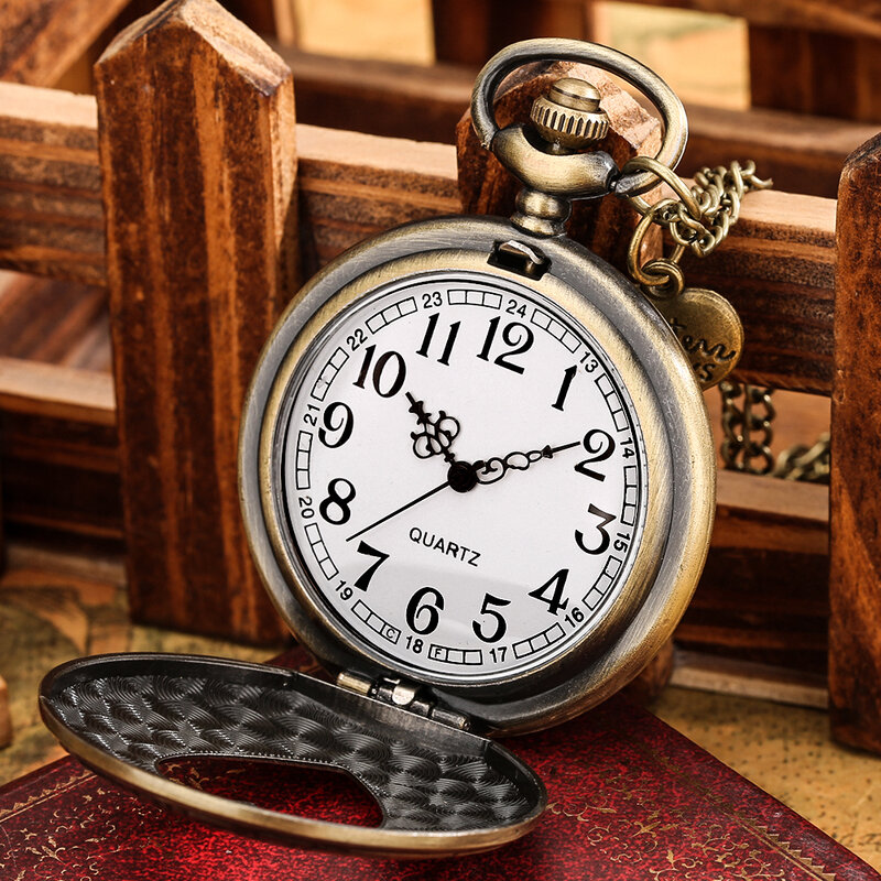 خمر على شكل قلب كوارتز الجيب الساعات البرونزية فوب ساعة قلادة قلادة ساعة هدية للسيدات الإناث Reloj دي Bolsillo