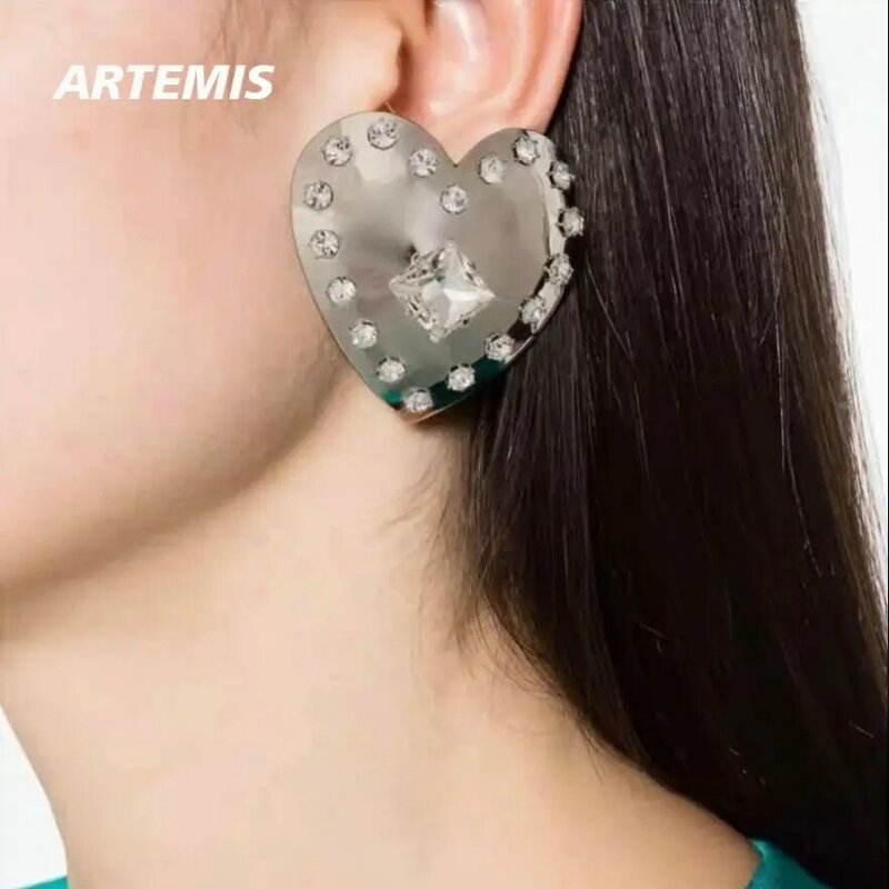 Europejskie marki projektantów Kryształowe serce Duże kolczyki Klips do ucha Kobiety Biżuteria Party Trend