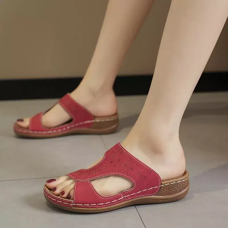 2024 Hot Sale Summer Fashion New Open Toe Women's Beach Slippers Breathable Comfortable Mid-heel Flat with Non-slip Women Shoes