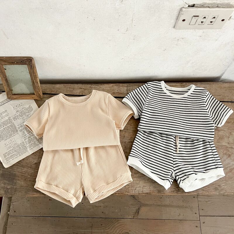 Conjunto de dos piezas para bebé, niño y niña, pantalones cortos de algodón de manga corta a rayas, estilo coreano, ropa para niños
