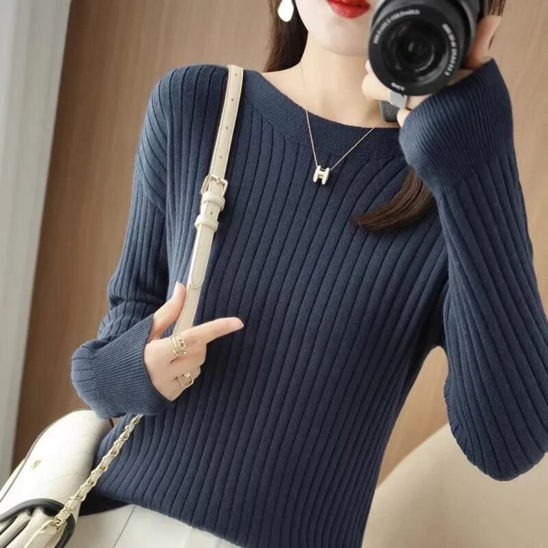 Женский трикотажный пуловер с круглым вырезом и длинным рукавом