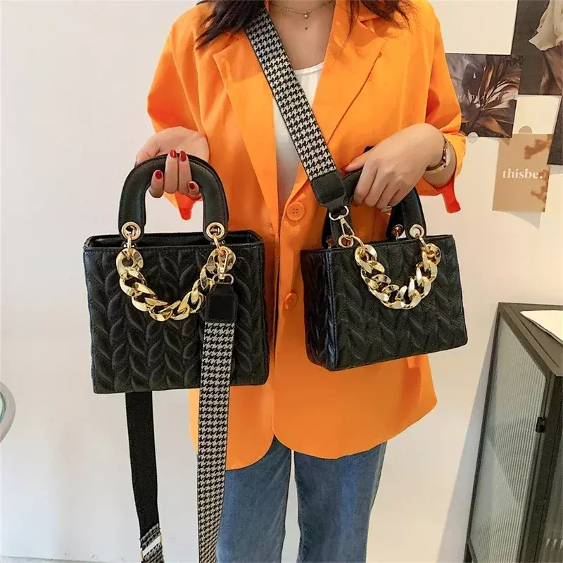 DA02   2024 Branded Princess Diana bags for Women Luxury Designer Handbag Thick Chain Diamond Lattice