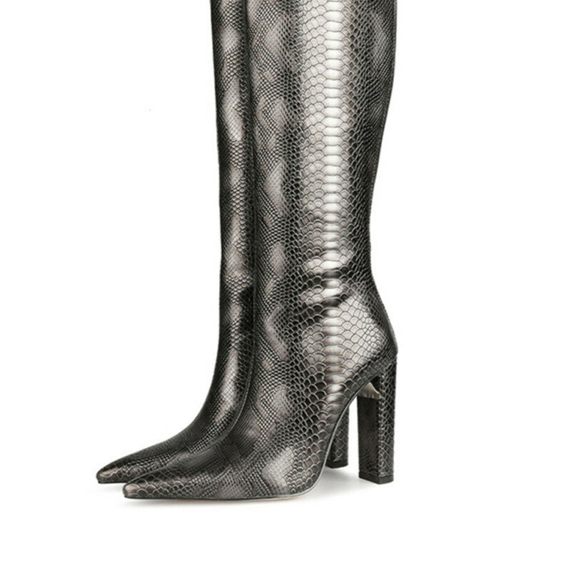 2022 새로운 스틸 레토 지적 뱀 패턴 럭셔리 패션 섹시한 유럽과 미국의 가을과 겨울 무릎 여자 부츠