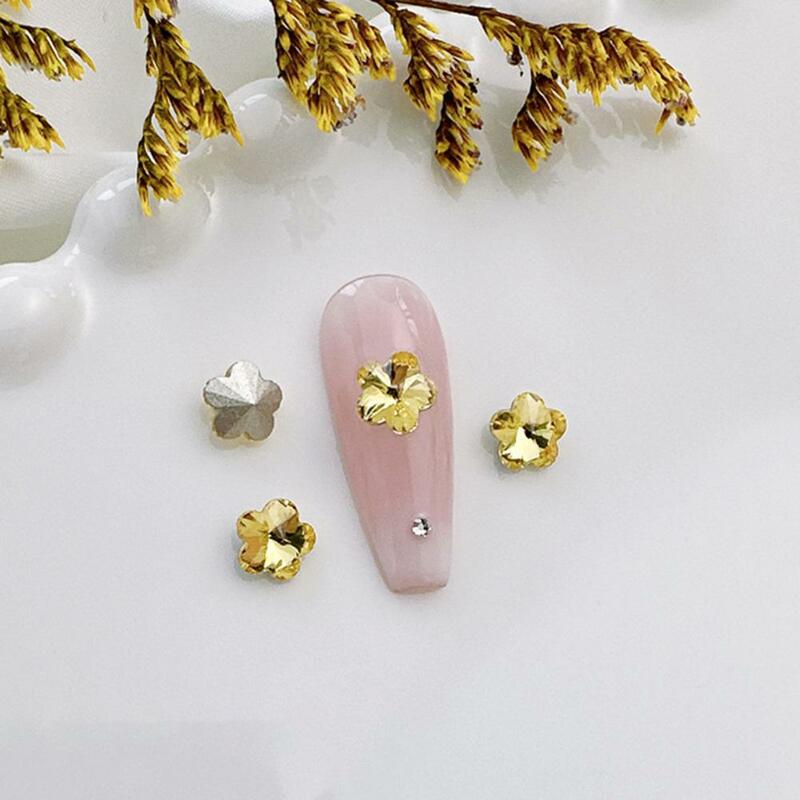 Bonito tridimensional luxo manicure flor de ameixa falso cristal decoração da arte do prego mini ornamento do prego salão de beleza fornecimento