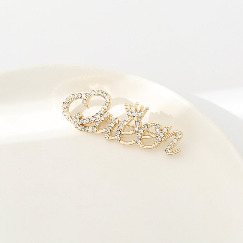 Simple Rhinestone Letter Brooches English Word Brooch Pins for Bridal Fashion Jewelry Gifts Scarf Pins
