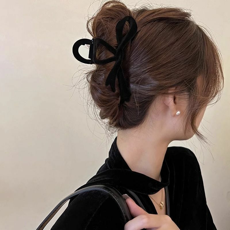 Pinza de pelo de terciopelo Streamer para mujer, accesorio para el cabello de alta gama con temperamento desgastado en la parte posterior de la cabeza, novedad de 2024