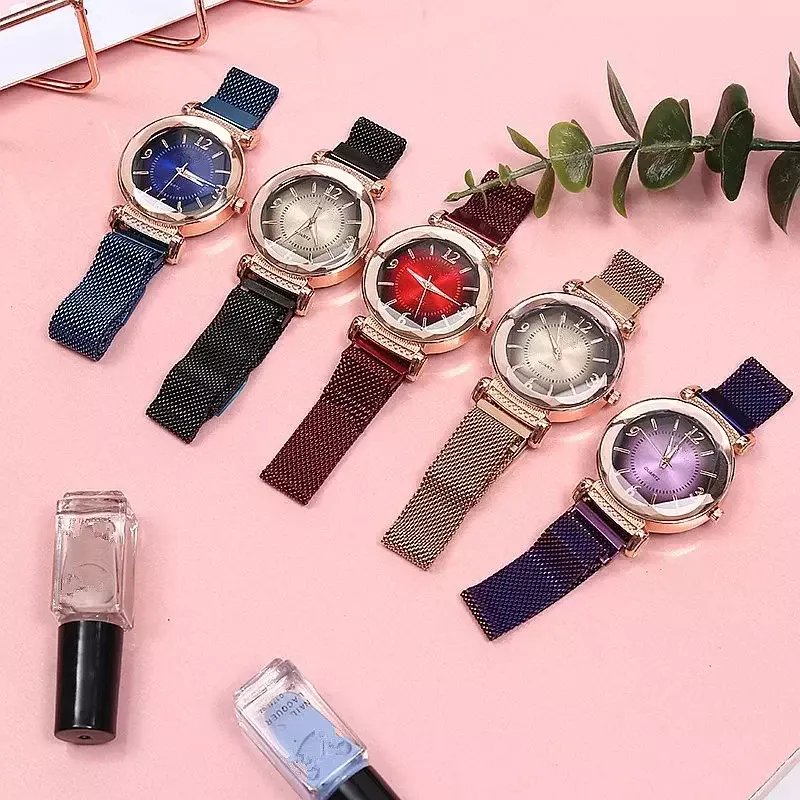 Nuovo orologio da donna 1PC Fashion Wild New Watch Magnet Buckle Luxury Fashion Ladies Geometric Roman Numeral Quartz Movement Watch