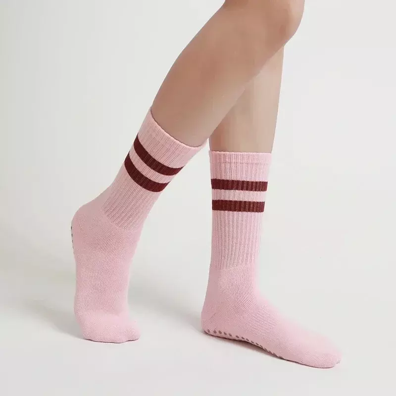 Meias de algodão de comprimento médio com cores emendadas para mulheres, meias esportivas antiderrapantes, meias de comprimento alto, ioga, primavera e outono