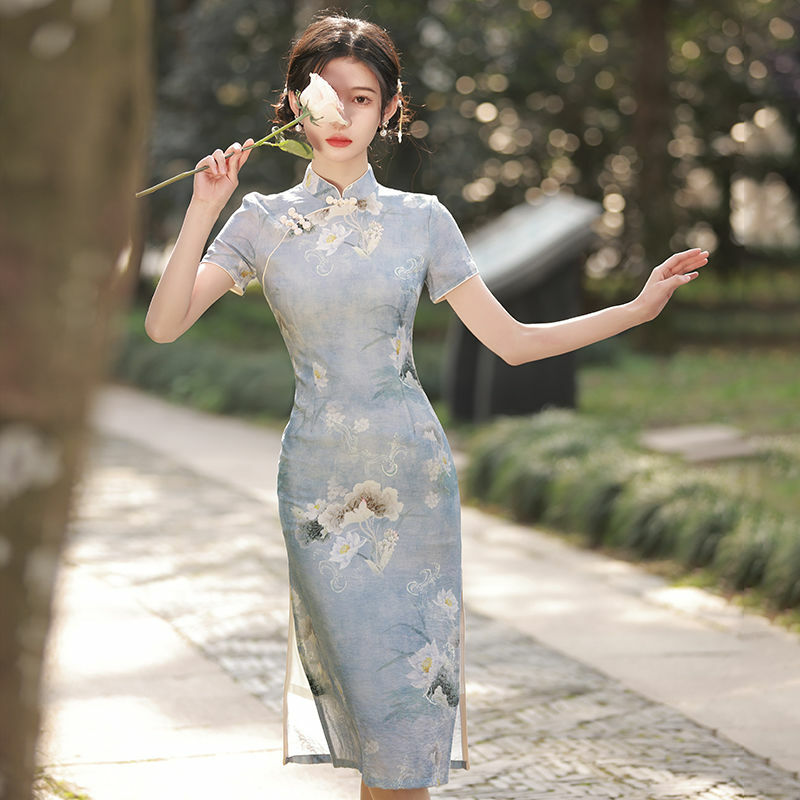 بسيطة أنيقة ضئيلة تشيباو النساء خمر نمط الأزهار شيونغسام التقليدية قصيرة الأكمام فتاة شابة فستان صيني حديث جديد