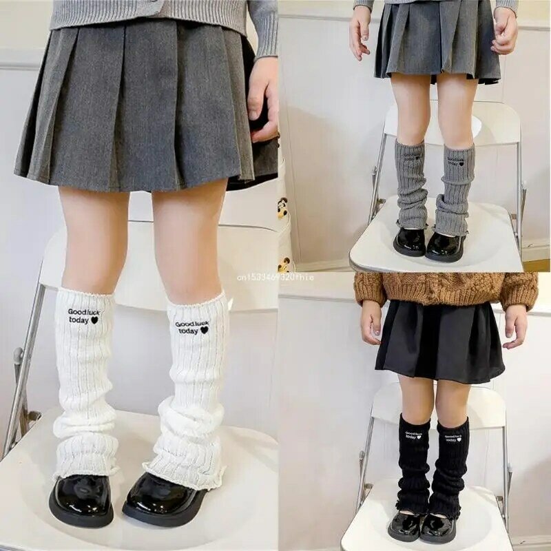 Детские теплые носки. Модные детские длинные носки-трубочки. Детские вязаные носки. Длинные чулки с вышивкой в ​​виде сердца.