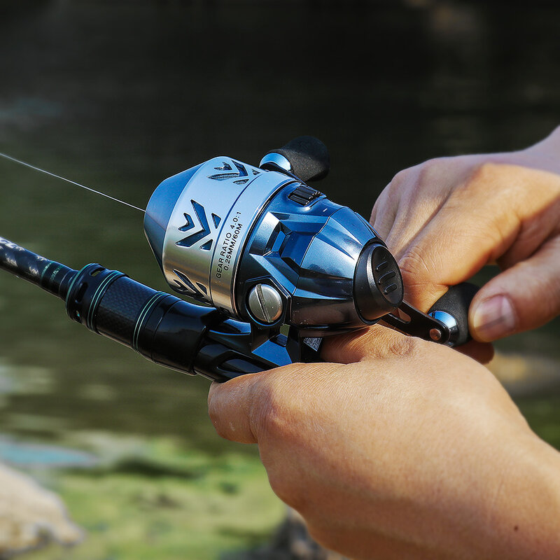 Runcl Brutus Fishing Reel 4.0:1 przełożenie 7 + 1 łożysko kulkowe 8kg Max Drag Fishing cewka Spincast nadaje się dla dzieci/początkujących