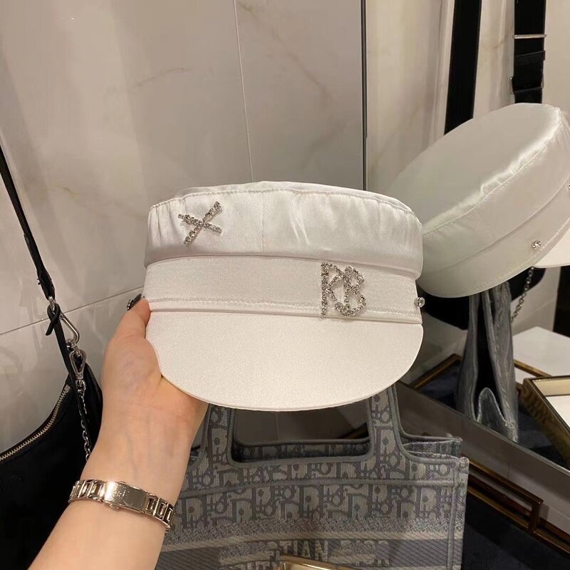 Nowe satynowe diamentowe listki gazeciarz czapki damskie płaskie czapki military