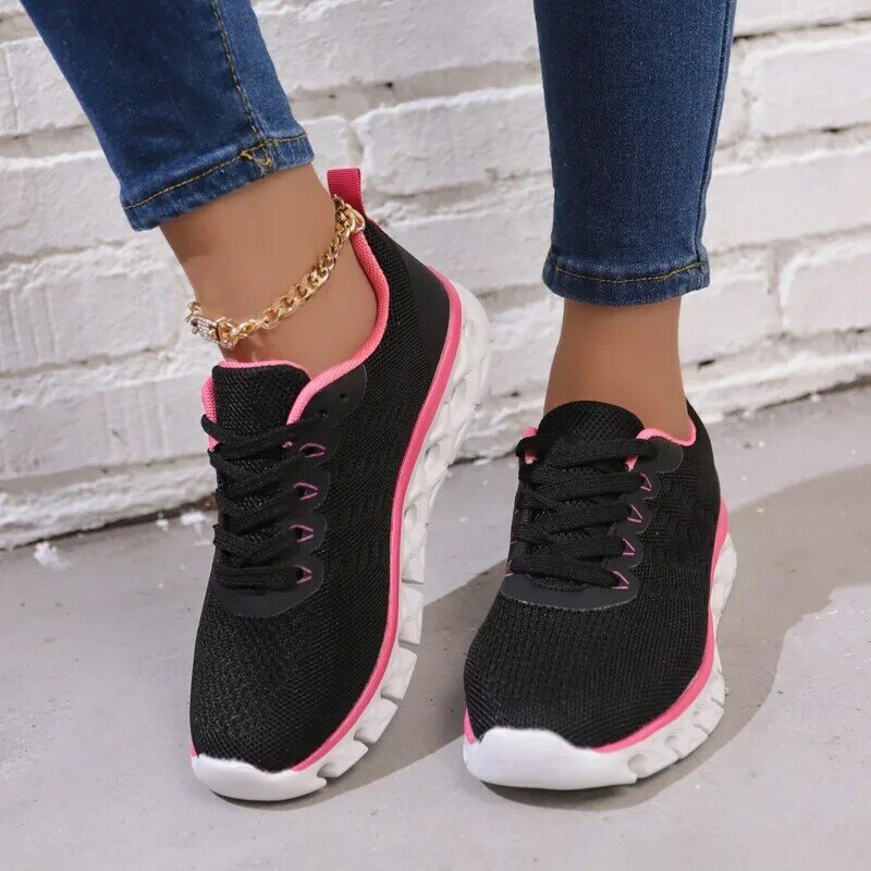 Zapatos vulcanizados de malla con cordones para mujer, con punta redonda cómodas zapatillas de tenis y transpirables, color negro, novedad de 2024