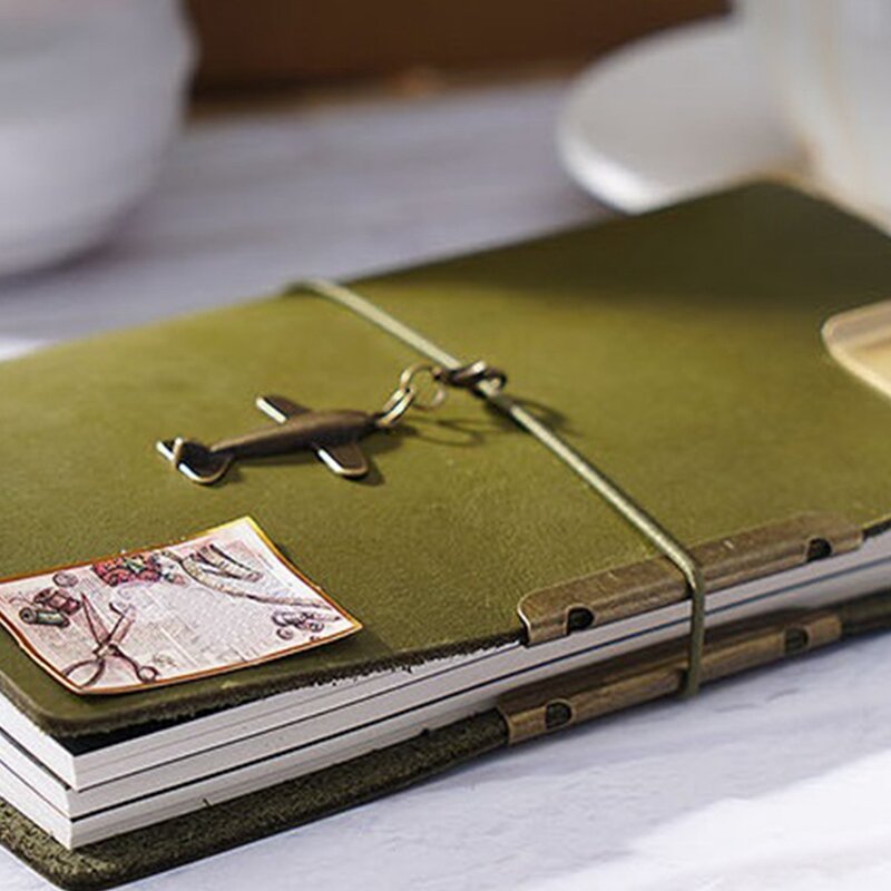 A5-レトロな緑の牛革のノートブック,オリーブのアカウントが付いたデバイス,ヨーロッパのレトロなノートパソコン,日記,事務用品