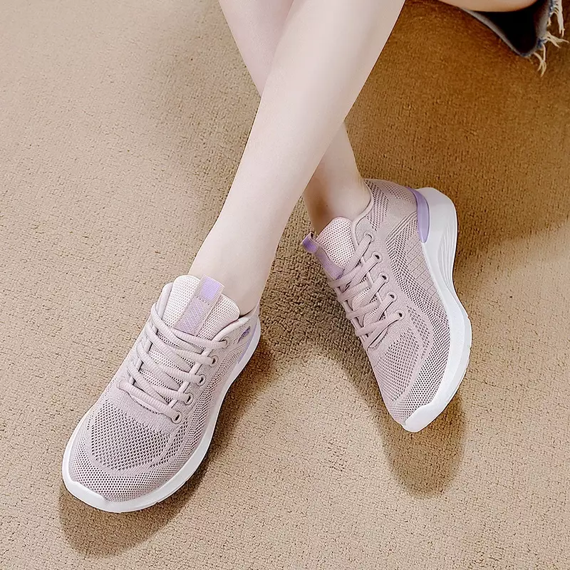 BKQU 2024 new flying woven breathable soft sole running shoes middle-aged mother sports women's shoes light soft casual shoes