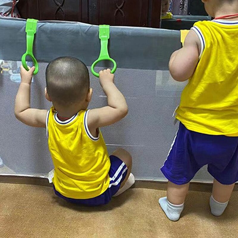 Liontin untuk Playpen belajar berdiri untuk bayi boks bayi kait tarik cincin mainan bayi menggunakan kait