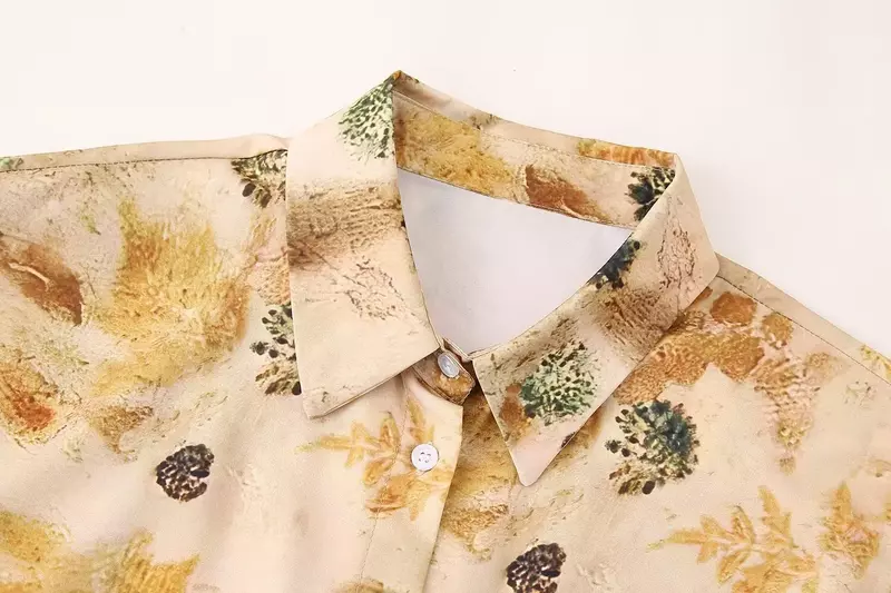 Blusa estampada de manga larga para mujer, blusa retro con solapa y botones, moda de primavera, 2024