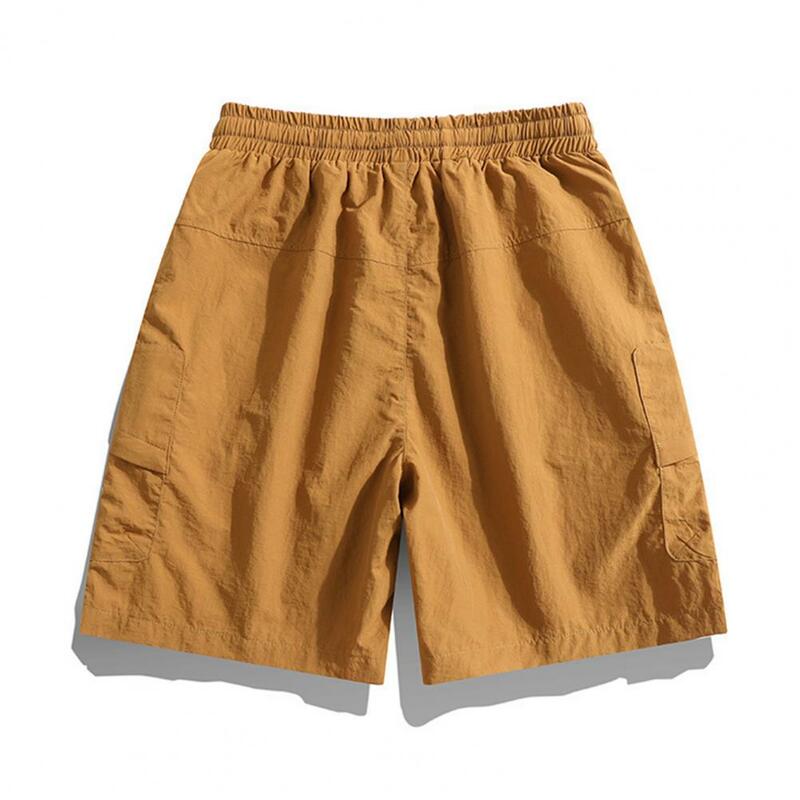 Pantaloncini sportivi versatili pantaloncini Cargo da uomo con cintura regolabile tasche Multiple per Street Style Summer Fashion Men Solid