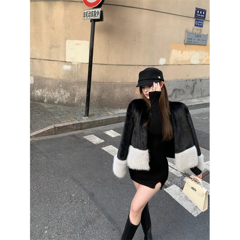 Black and white color combination short fur coat woman