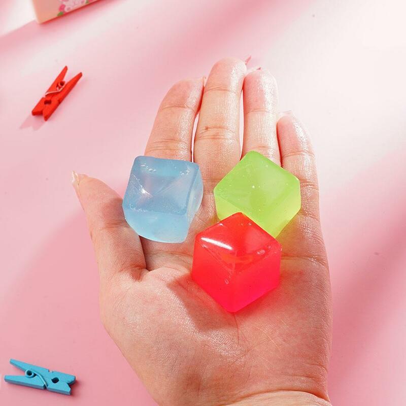 Mini giocattoli Mochi Ice Block Stress Ball Toy Fidget Kawaii Fish Toy Squeeze Paw Cube Relief Toy Stress trasparente S9f9