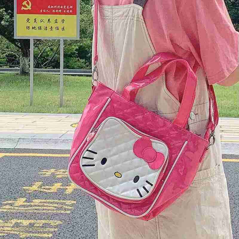 Sanrio Luxury Designer กระเป๋าสีชมพู Hello Kitty น่ารักกระเป๋าถือ PU Messenger กระเป๋าญี่ปุ่นกระเป๋าสะพายไหล่กระเป๋ากระ...